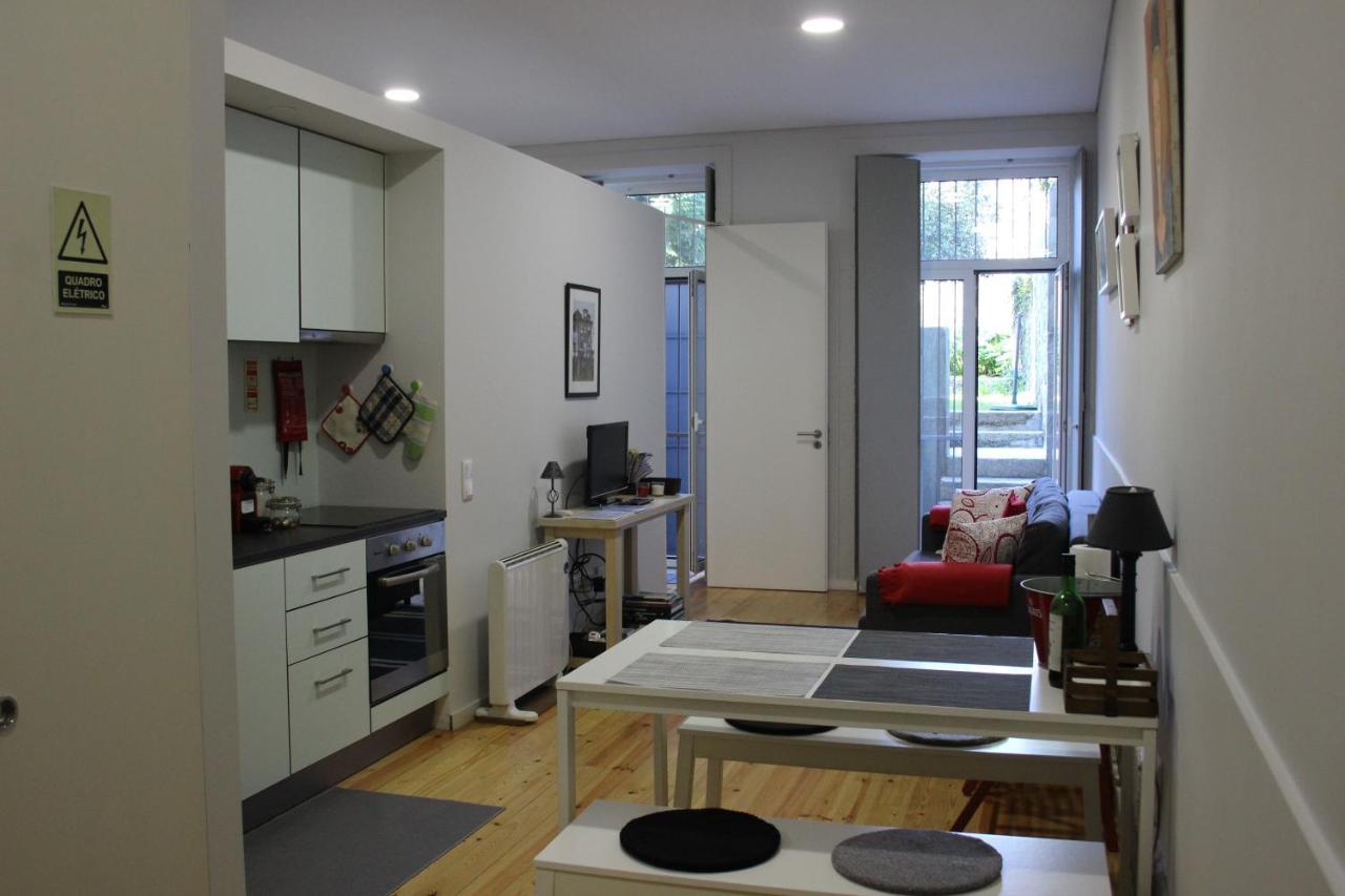 Practical And Comfortable Apartment With Garden Porto Kültér fotó