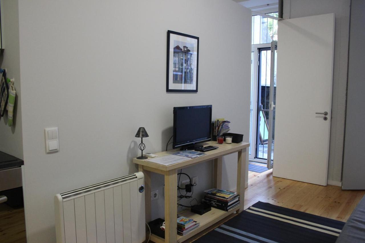 Practical And Comfortable Apartment With Garden Porto Kültér fotó